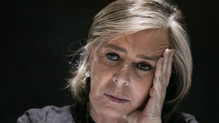 FGR va por imputación contra María Amparo Casar por pensión vitalicia de Pemex