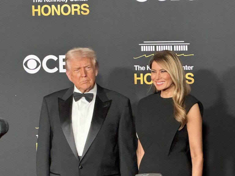 Trump confirma diálogo sobre T-MEC con Sheinbaum y Carney