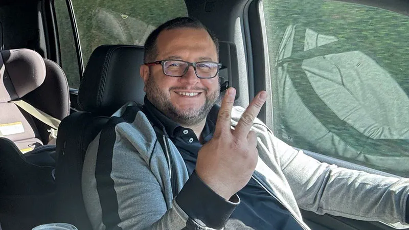 Grok insulta a José Ramón López Beltrán; el hijo de AMLO exige disculpa a X