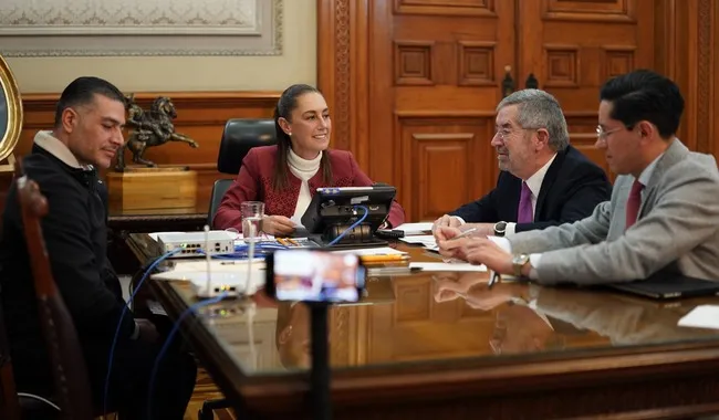 Presidenta Claudia Sheinbaum sostiene llamada con Donald Trump