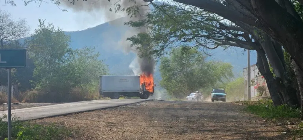 Agreden a ocho periodistas que cubrían violencia desatada por muerte de “El Mencho”: Artículo 19