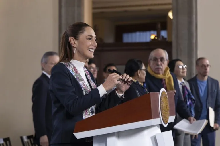 Sheinbaum presenta iniciativa de reforma electoral: "Todos deben buscar el voto popular"