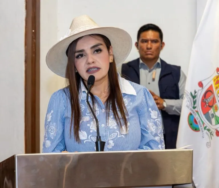 Grecia Quiroz gana batalla legal a Fernández Noroña