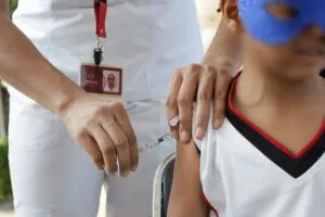 Hay vacunas suficientes contra el sarampión: Sheinbaum