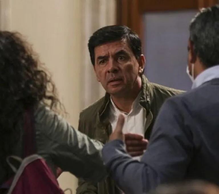 Jesús Ramírez Cuevas denuncia "infundios" tras publicación del libro Ni venganza ni perdón