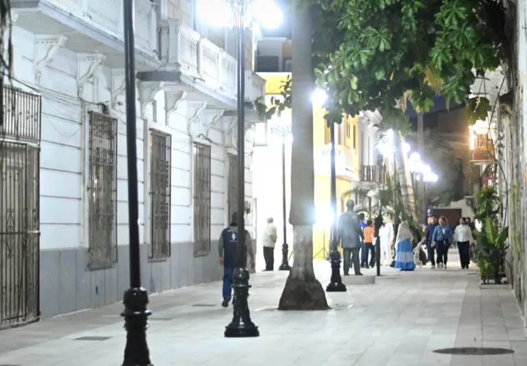 Centro Histórico de Veracruz rehabilitado durante la administración de Patricia Lobeira Rodríguez con vialidades renovadas y espacios peatonales modernizados.
