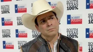 Cantante Bobby Pulido va por el Congreso de EU