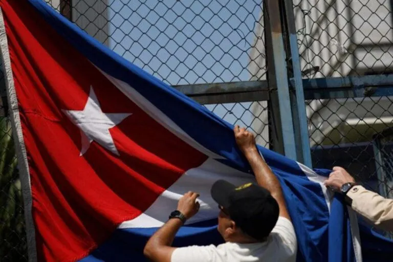“Cuba no está sola”, claman mexicanos ante amenazas de EE.UU. a la isla