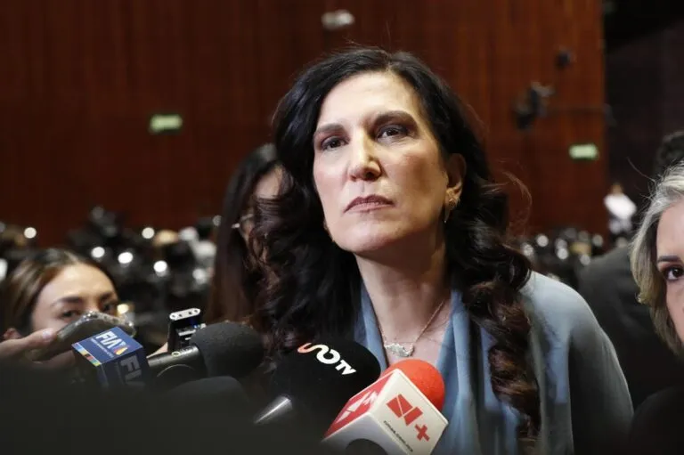 México no exige revocación de mandato, demanda medicinas y seguridad: Kenia López Rabadán