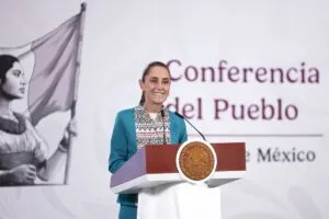 Sheinbaum reacciona a gritos de Morena contra Grecia Quiroz en Senado