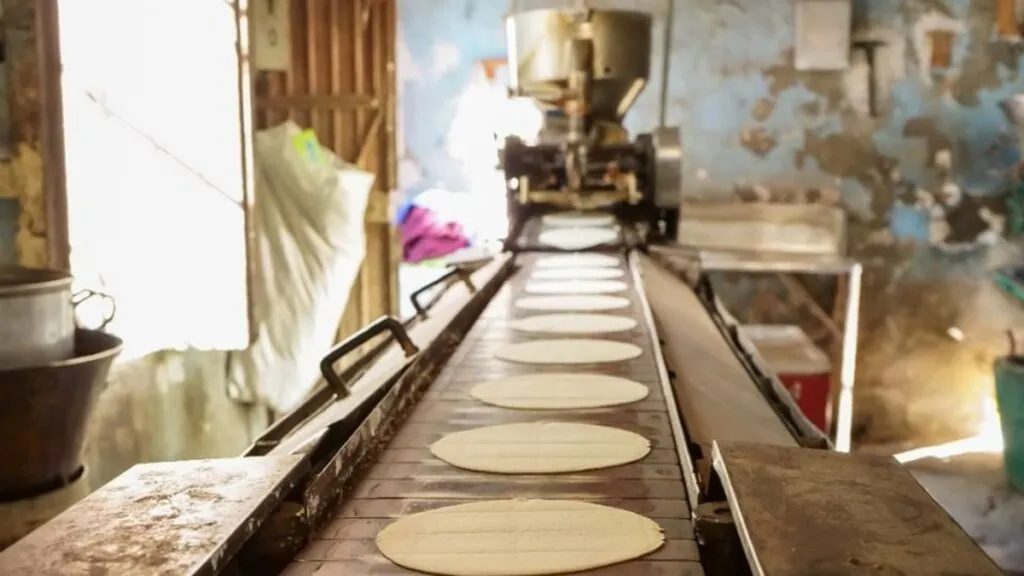 Banamex advierte que un aumento en el precio de la tortilla sería “desastroso”