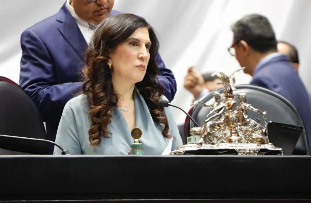 Kenia López rechaza que UIF bloquee cuentas sin orden judicial