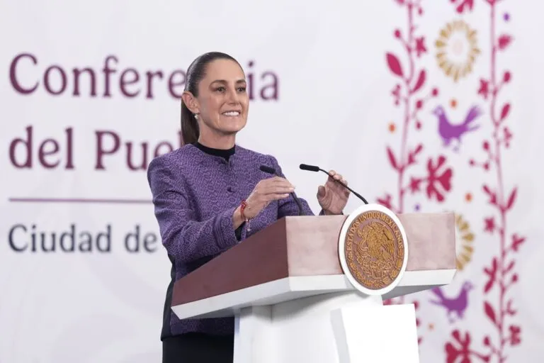 “Pueden cargar magna”: Sheinbaum responde ante altos precios de la gasolina premium