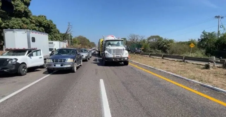 Se reducen a la mitad los bloqueos carreteros: Gobernación