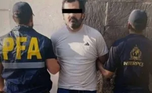 Sheinbaum busca extradición del Contralmirante Fernando Farías acusado de huachicol fiscal