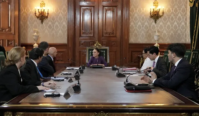 Claudia Sheinbaum se reúne con Volker Türk en Palacio Nacional