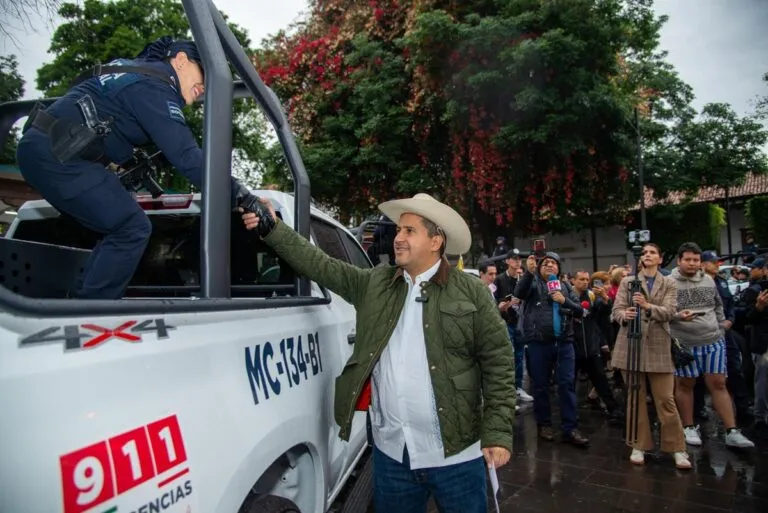 Grecia Quiroz se niega a entregar celular de Carlos Manzo a la Fiscalía de Michoacán