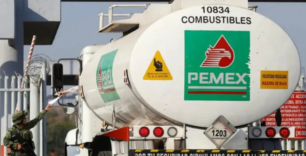 S&P pone presión a Pemex y CFE por riesgo fiscal