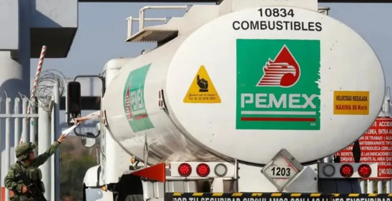 S&P pone presión a Pemex y CFE por riesgo fiscal
