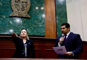 Yeraldine Bonilla rinde protesta como gobernadora interina de Sinaloa