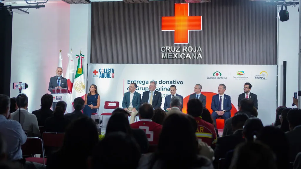 Banco Azteca hace donativo de 4 millones a la Cruz Roja