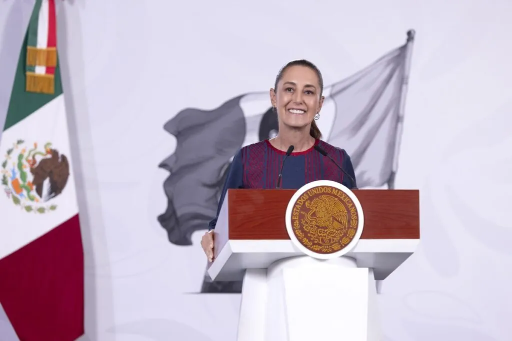 Sheinbaum arremete contra PAN por denuncia contra AMLO en la CPI