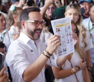 Sheinbaum respalda investigar denuncias electorales en Colombia