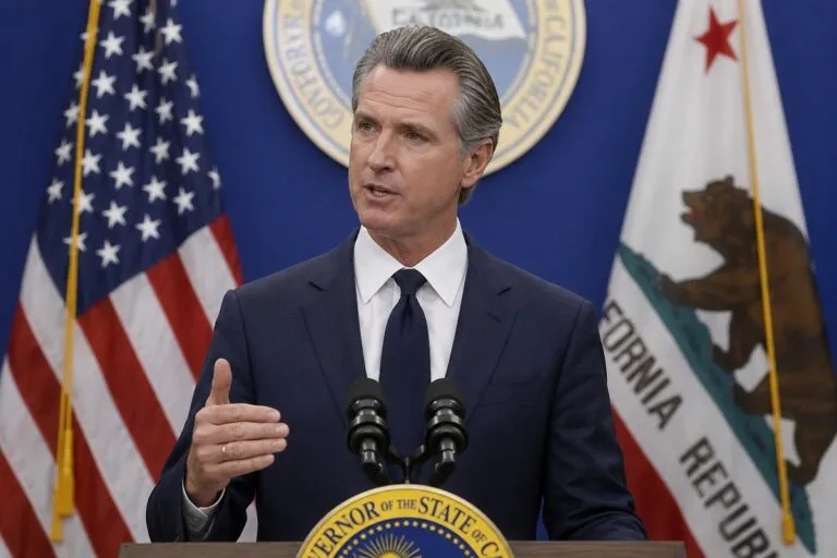 Trump y Newsom escalan choque por presunta investigación federal