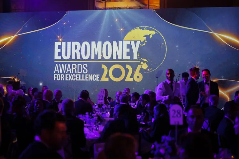 Banco Azteca destaca en los prestigiosos Euromoney Awards globales