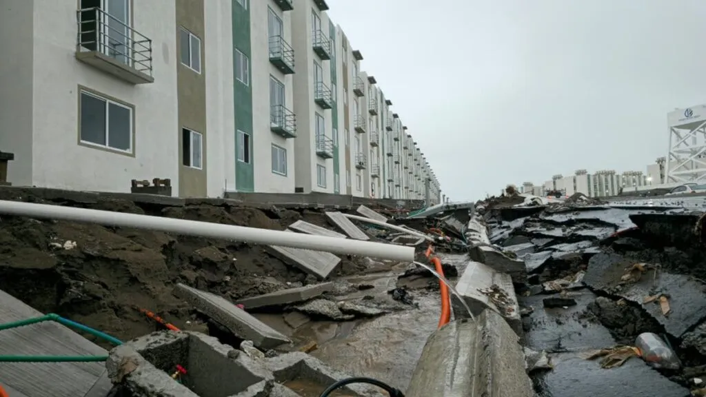 Lluvias exhiben daños en viviendas del Bienestar en Veracruz