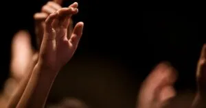 Olegario Vázquez Aldir apoya proyecto contra trata de personas.