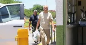 Víctor Rodríguez, exdirector de Pemex, sale de prisión