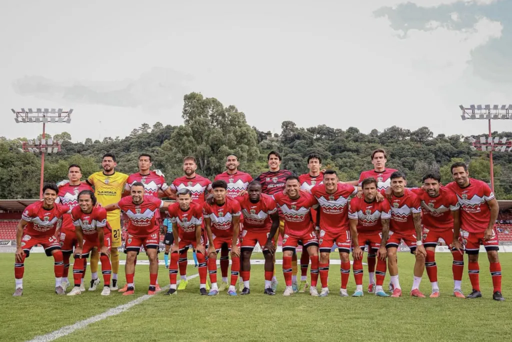 Coyotes Tlaxcala durante un partido de la Liga de Expansión MX, en medio del debate por el regreso del ascenso y descenso.