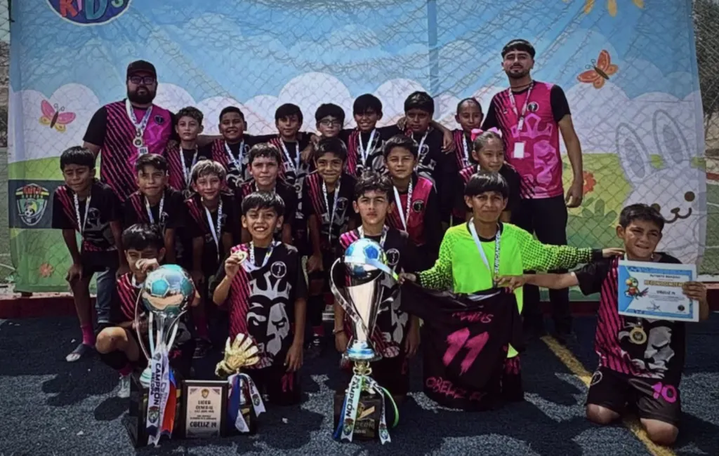 La espera terminó para Obeliz FC, el equipo infantil de futbol sala de Tijuana que permaneció varado en Colombia.