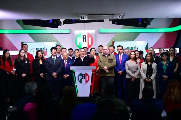 PRI rechaza iniciativa de Sheinbaum sobre la doble nacionalidad