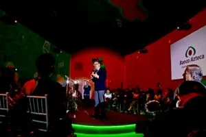 Banco Azteca lleva finanzas y ciberseguridad a escuelas de educación básica