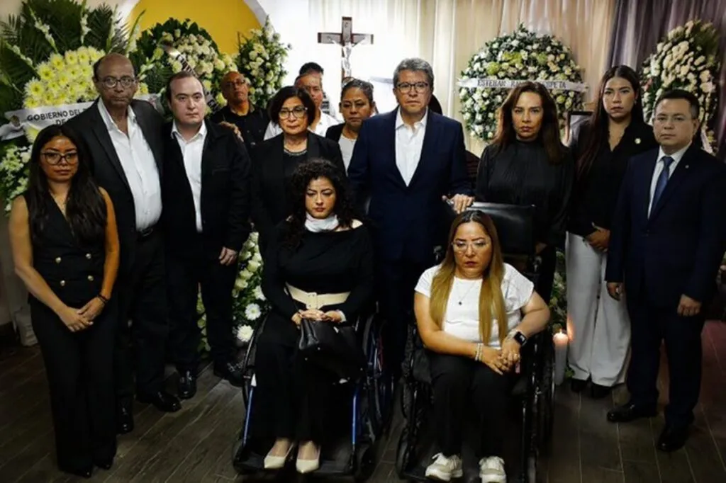 Diputados de Morena dan último adiós a Zenyazen Escobar García