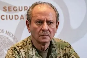 Ingresos por 2 mdp, camioneta y créditos hipotecarios en declaración patrimonial de Ojeda