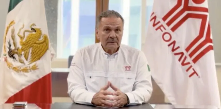 Octavio Romero, director del Infonavit niega ocultar bienes y autos