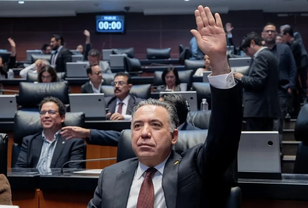 Sheinbaum marca distancia del regreso de Inzunza al Senado