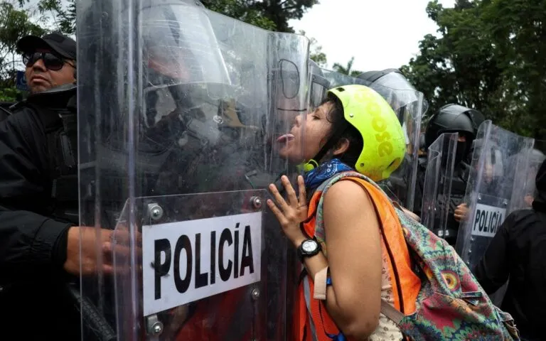Amnistía Internacional condena la represión a manifestantes en Jalisco