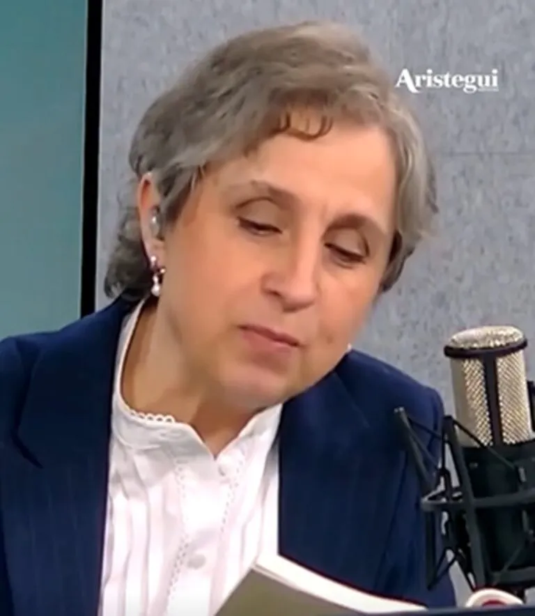 Cuide sus palabras, responde Aristegui a AMLO tras llamarla vocera del neofascismo