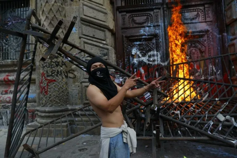 Diez detenidos tras protesta por el agua en Guadalajara