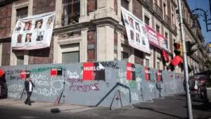 Nacional Monte de Piedad anuncia reapertura de sucursales tras un año de huelga