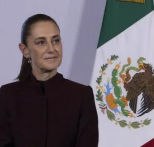 "No debe haber ninguna sombra de corrupción en el INE": Sheinbaum