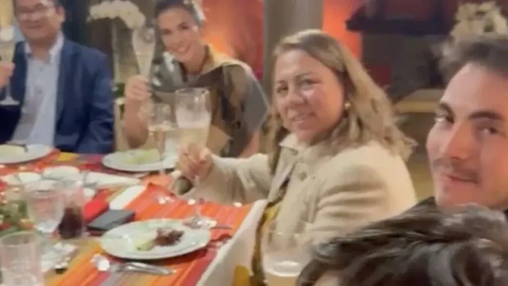 Nuevo video muestra a funcionaria de la red de Guadalupe Taddei en celebración en casa del contratista del INE